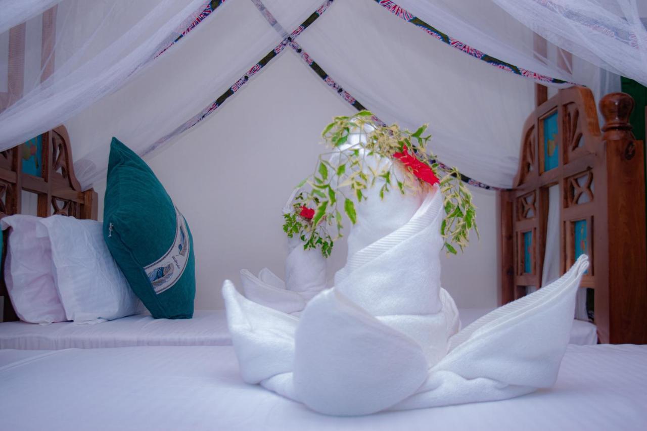 פאג'ה Jabali Bungalows Lodge מראה חיצוני תמונה