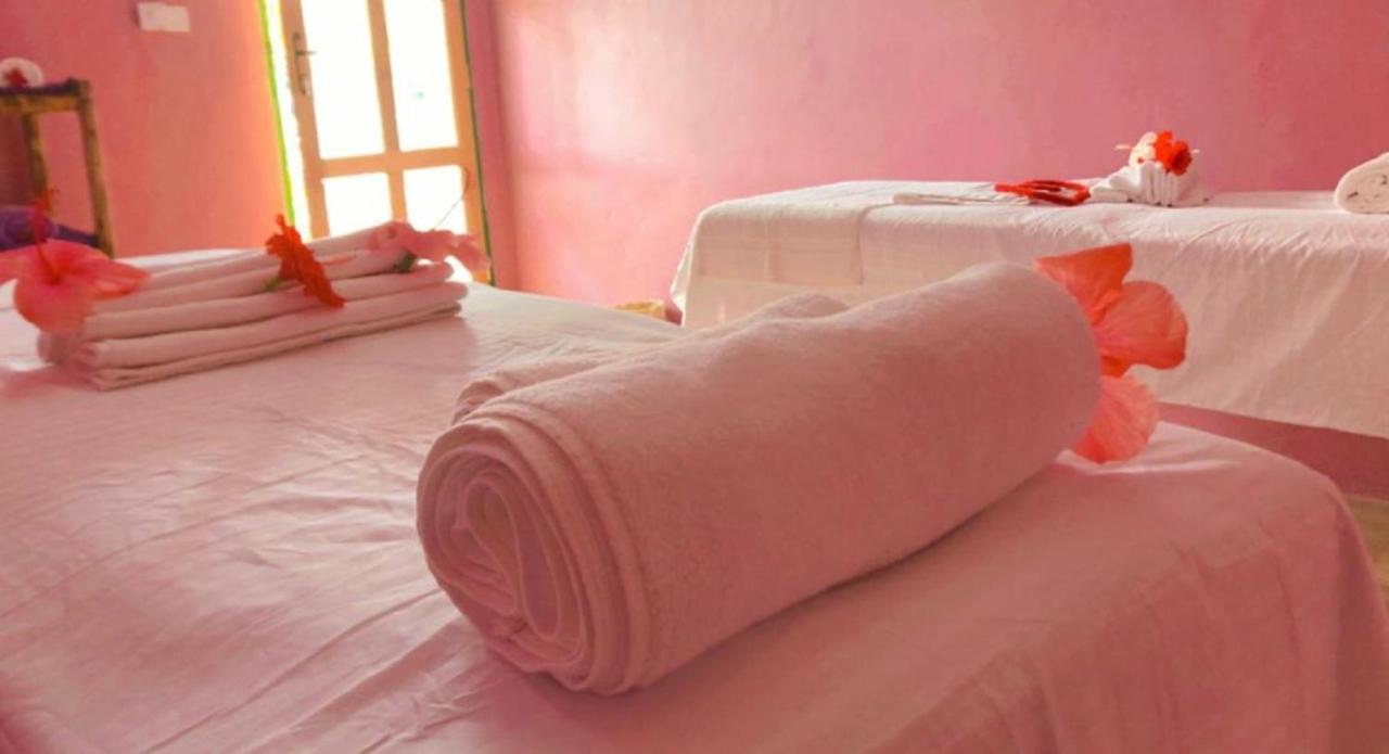 פאג'ה Jabali Bungalows Lodge מראה חיצוני תמונה