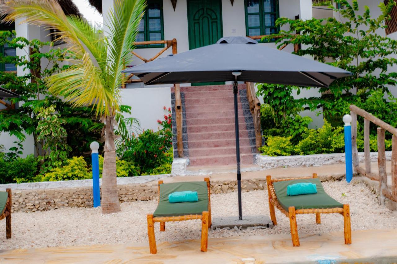 פאג'ה Jabali Bungalows Lodge מראה חיצוני תמונה